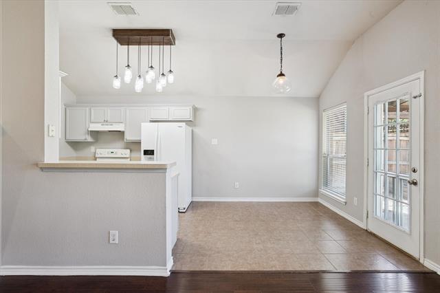 Building Photo - 13101 Evergreen Dr