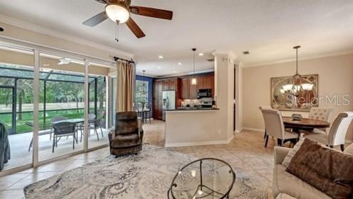Foto del edificio - 8128 Villa Grande Ct