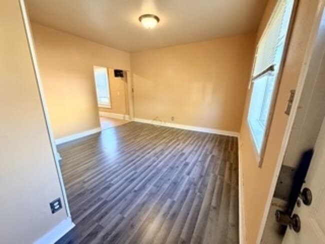 Foto del edificio - 817 Christiana St