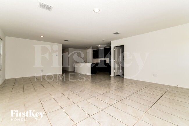 Building Photo - 5430 Bristle Leaf Dr