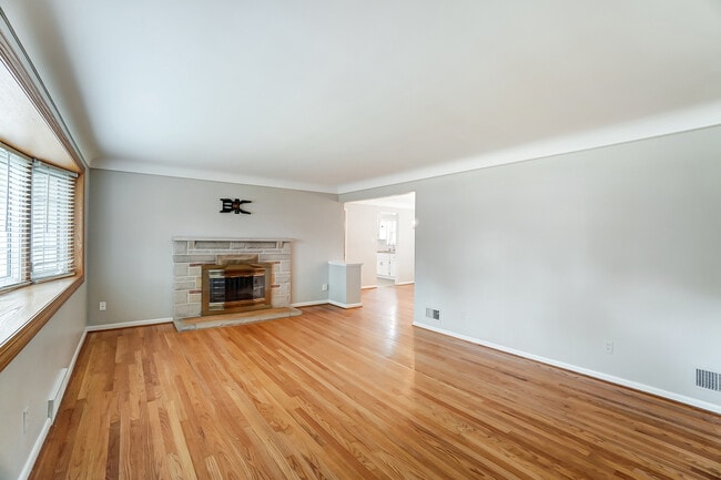 Building Photo - 10404 Birkemeyer Dr