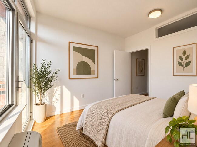 Foto del edificio - Bushwick 2-Bed 1-Bath With Balcony