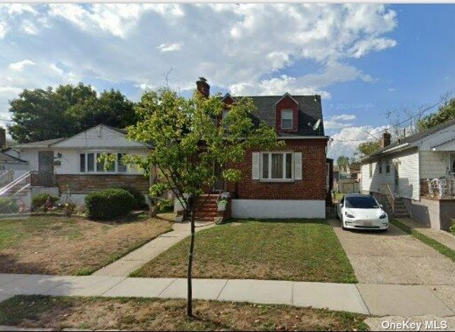 Primary Photo - 14-63-63 Egmont Pl