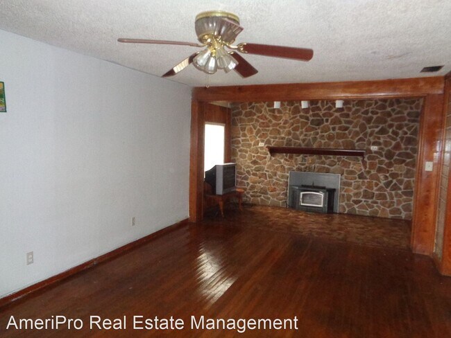Building Photo - 3 br, 2 bath House - 1990 E Lowden St.