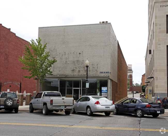 Primary Photo - Lofts of Jackson