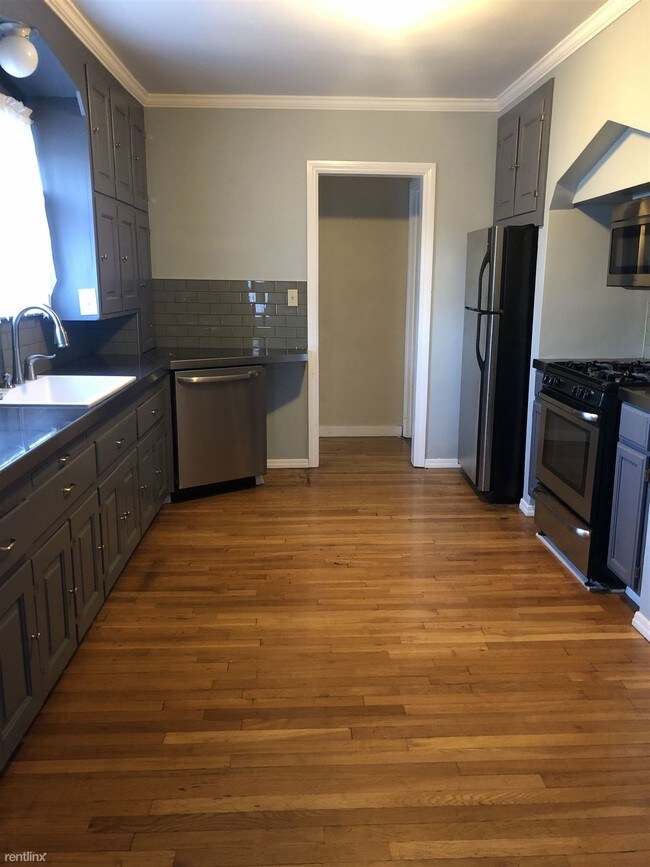 Building Photo - 5 br, 2 bath House - 944 Elliott St SE