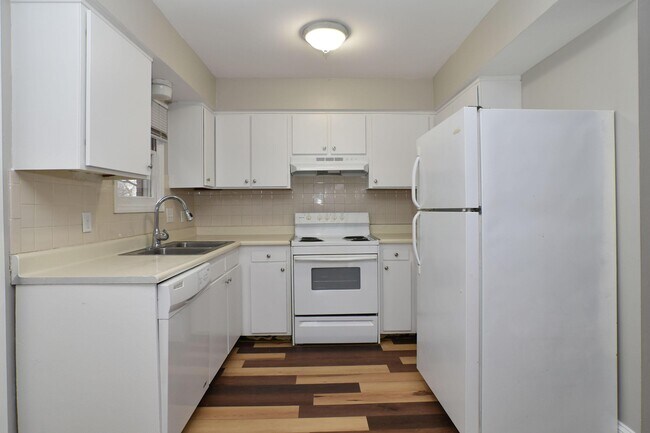 Foto del edificio - 4820 Merrifield Pl