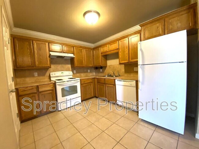 Building Photo - 4707B Babu Ct