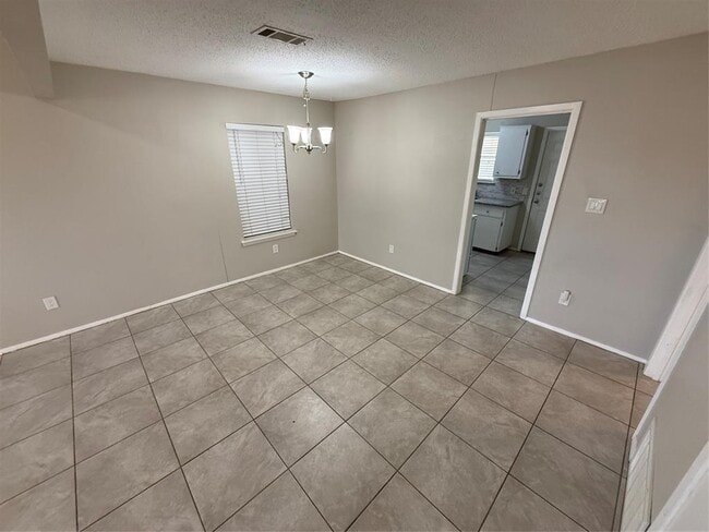 Building Photo - 107 Owen Cir