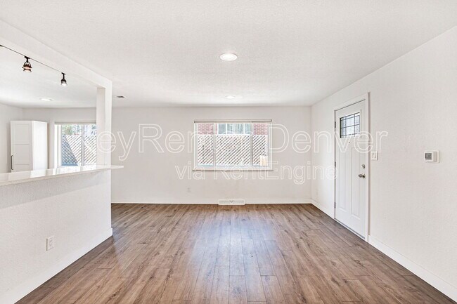 Foto del edificio - 1478 W Dakota Ave