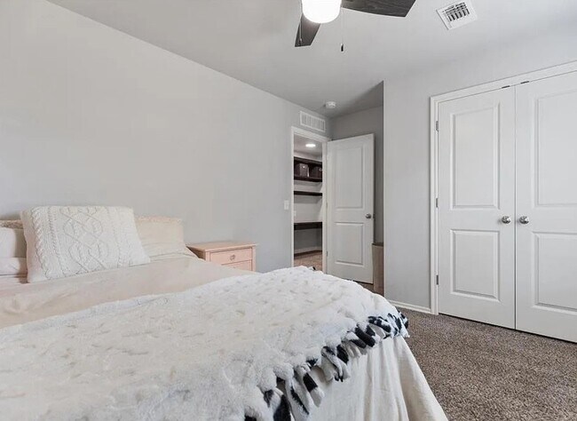 Foto del edificio - 15509 Boulder Dr