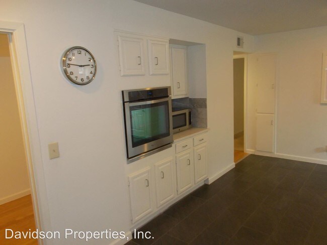 Building Photo - 3 br, 2 bath House - 7854 Broadway #802-B