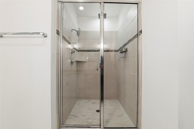 Foto del edificio - 3008 Zenia Dr