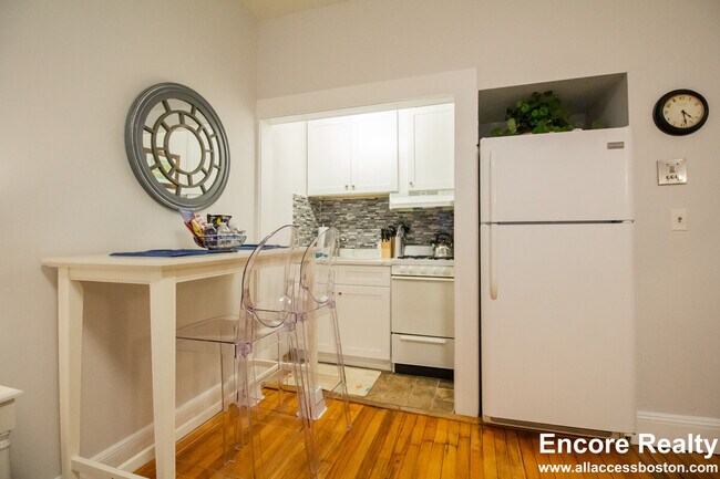 Foto del edificio - 1253 Beacon St