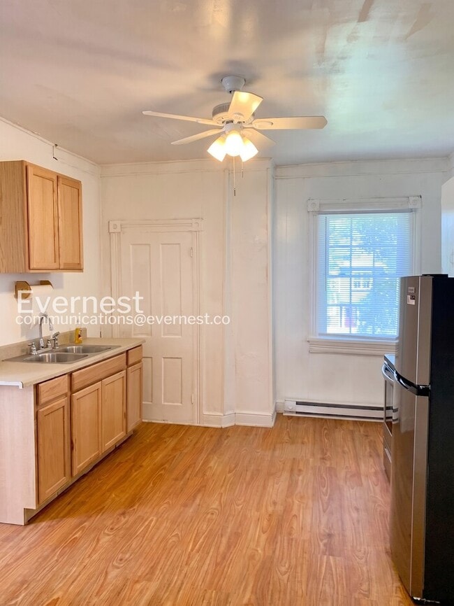 Foto del edificio - 1204 N 20th St