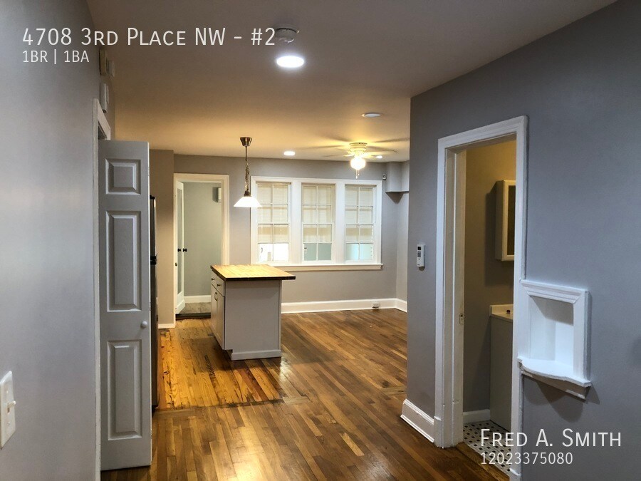 Primary Photo - Updated 1 Bed + Den in Petworth
