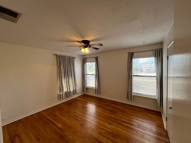 Foto del edificio - 419 Shannon Lee St
