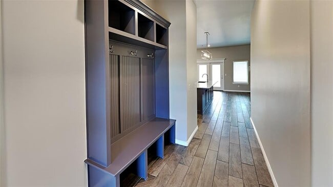 Building Photo - 9125 Poppey Pl