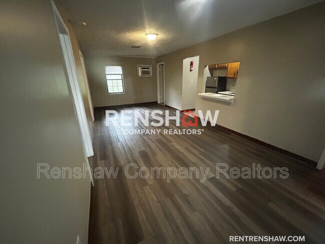 Foto del edificio - 118 Rosewood Cir