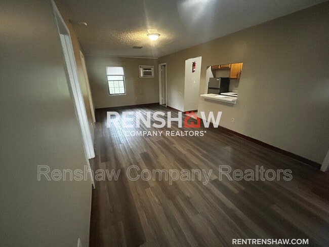 Building Photo - 118 Rosewood Cir
