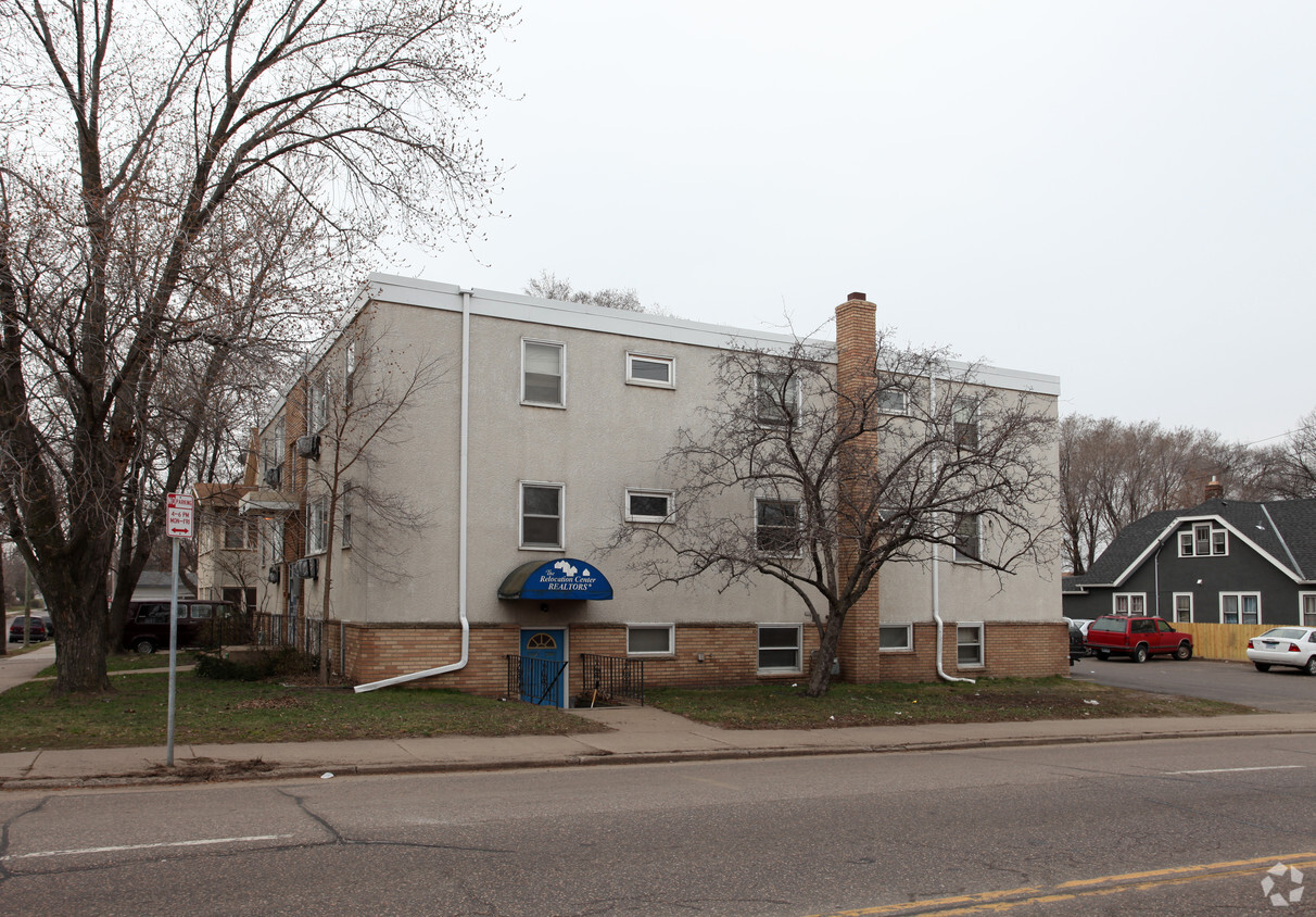 Building Photo - 2424 4th St NE