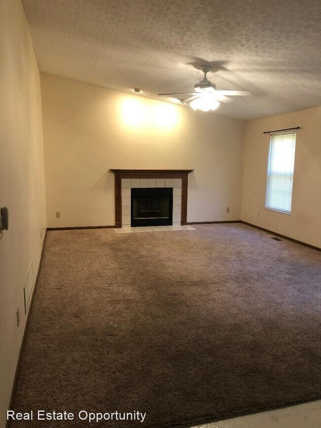 Building Photo - 4 br, 2.5 bath House - 7602 RIPPINGALE ST