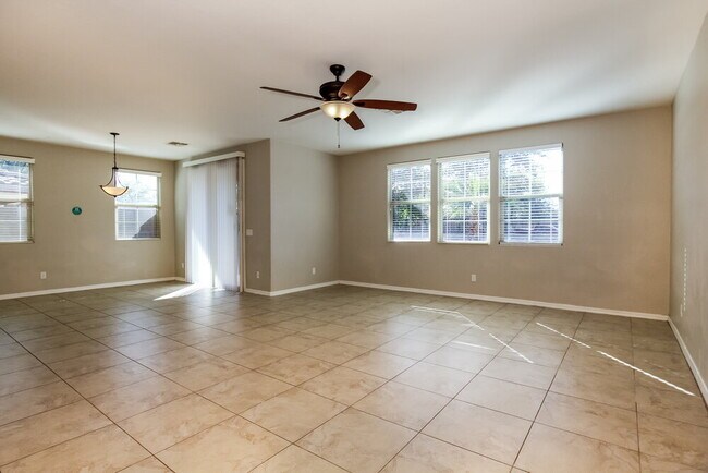 Foto del edificio - 17221 W Hammond St