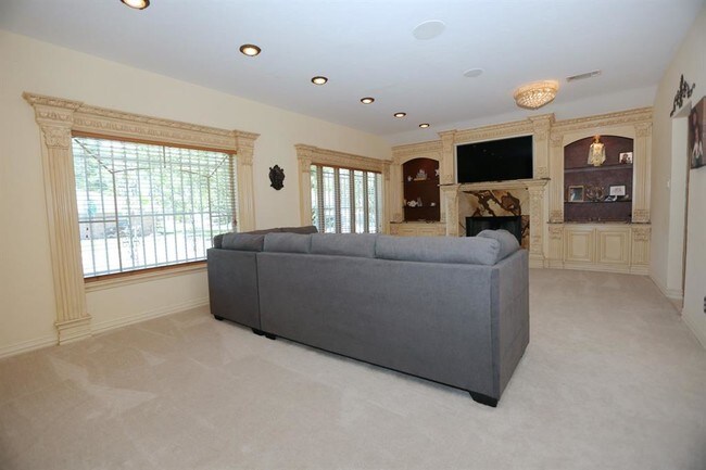 Building Photo - 2607 Stoney Brook Dr