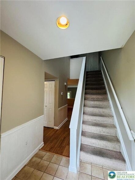 Building Photo - 102 Quaker Dr