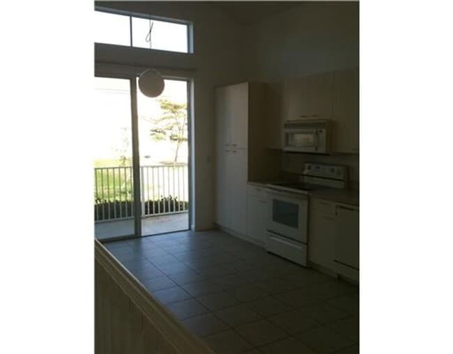 Foto del edificio - 9829 Scribner Ln