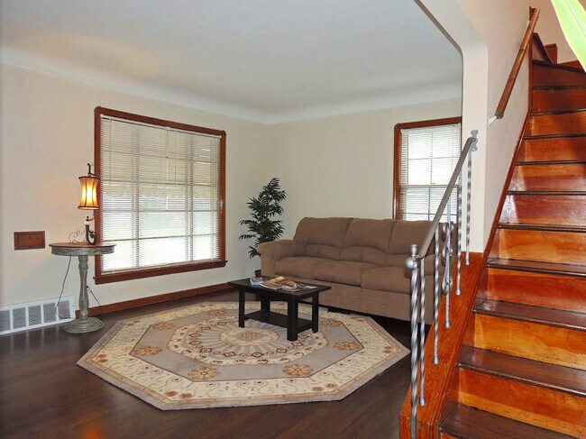 Foto del edificio - 4 Bedroom - 2 Full Bathroom Home for Rent!