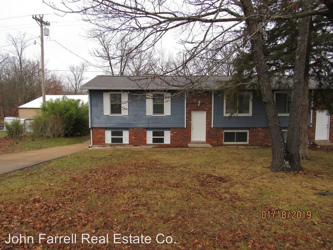 Building Photo - 523 Ball Park Rd