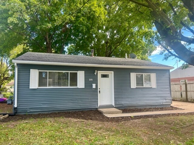Building Photo - 3098 Huntington Dr