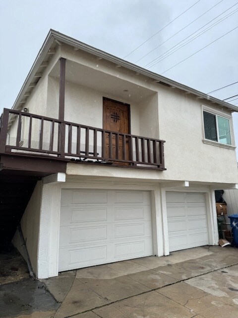 Foto principal - 1839 1/2 S Highland Ave