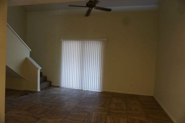 Foto del edificio - 2 Bedroom / 2 Bath townhouse close to NAS and interstate 95