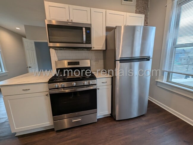 Foto del edificio - 1090 Parsons Ave