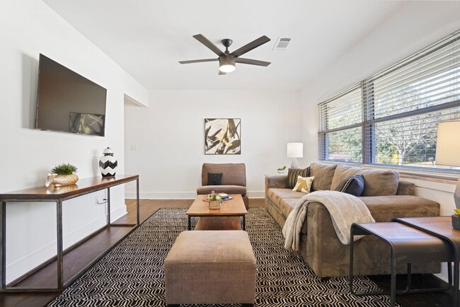 Foto del edificio - 2234 Edgemore Dr SE