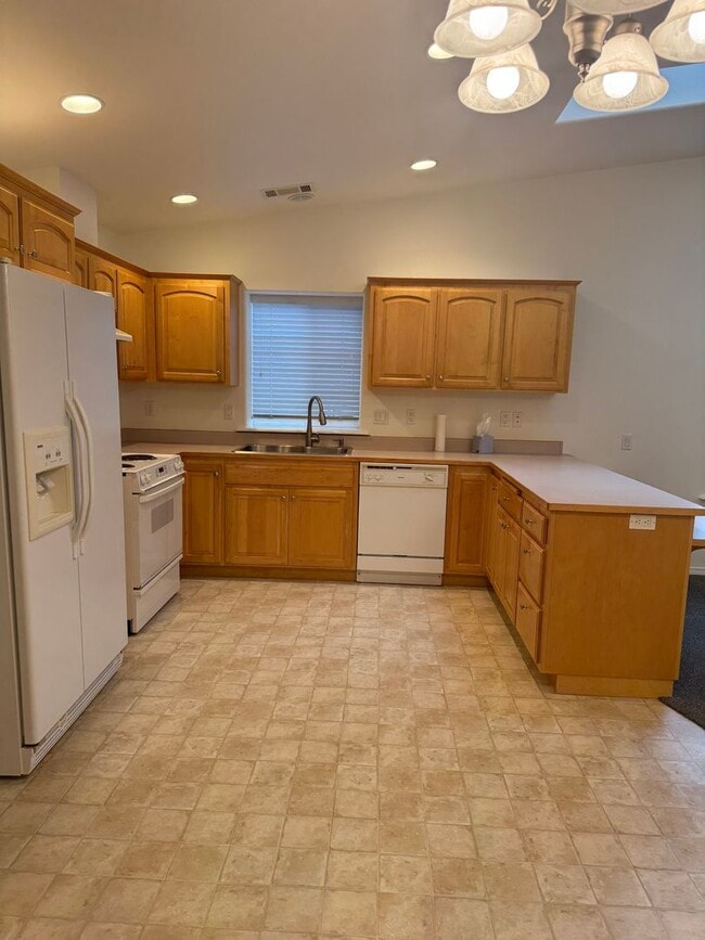 Building Photo - MHDuke2