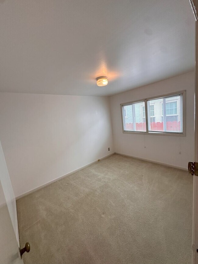 Building Photo - BEAUTIFUL 1 BEDROOM 1 BATHROOM FOR RENT!!!!