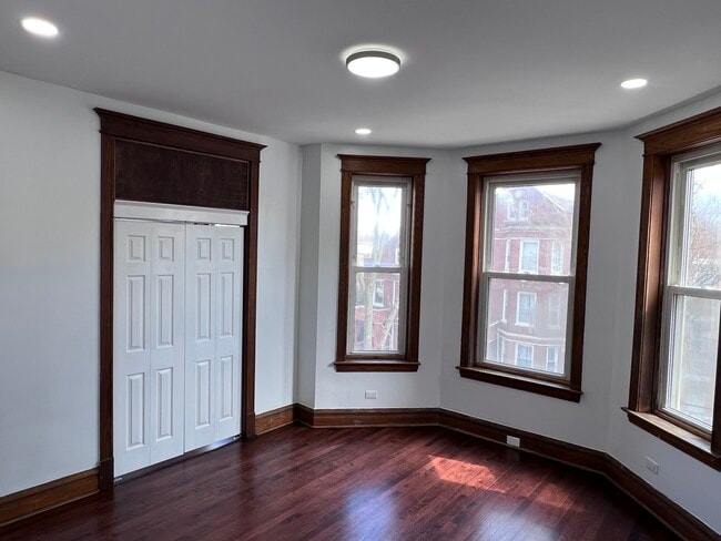 Foto del edificio - 2528 S Saint Louis Ave