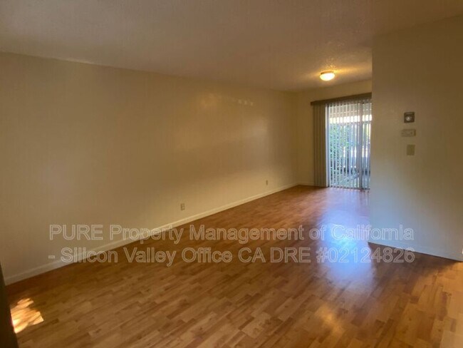 Building Photo - 131 Palo Verde Ter