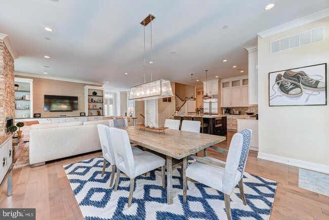 Building Photo - 30 Creek Run