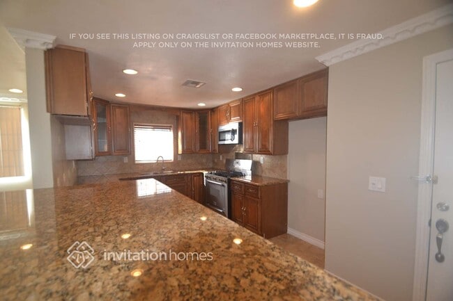 Building Photo - 10846 Archway Dr