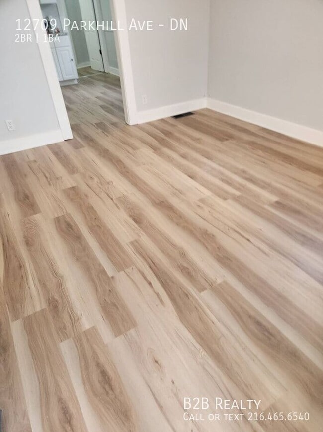 Foto del edificio - 12709 Parkhill Ave