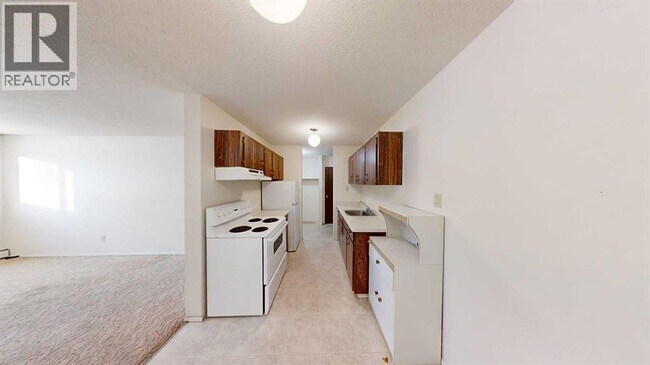Photo du bâtiment - 9656 Hillcrest Dr