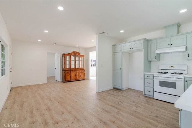 Foto del edificio - 13716 Judd St