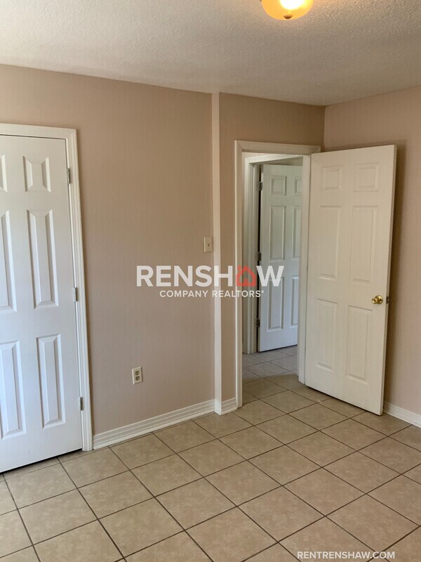 Foto del edificio - 701 Forrest St