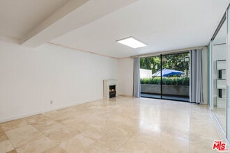 Building Photo - 10535 Wilshire Blvd