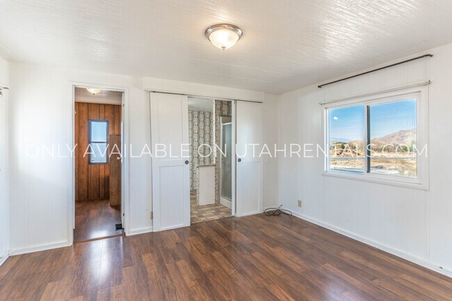 Building Photo - 440 W Main St