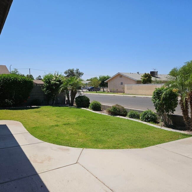 Building Photo - 3 bedroom/2 bath home for Rent